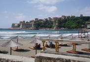 MNE, Ulcinj - Plaa in grad.png